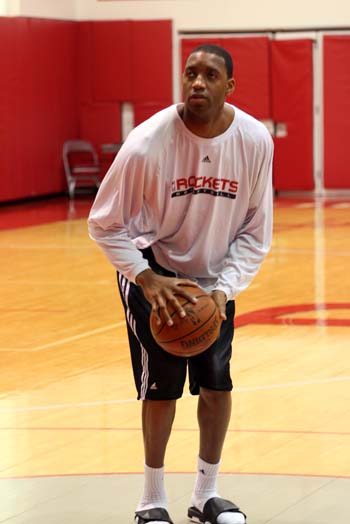 用左脚脚背 用左脚脚背